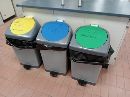 Cubos de reciclaje